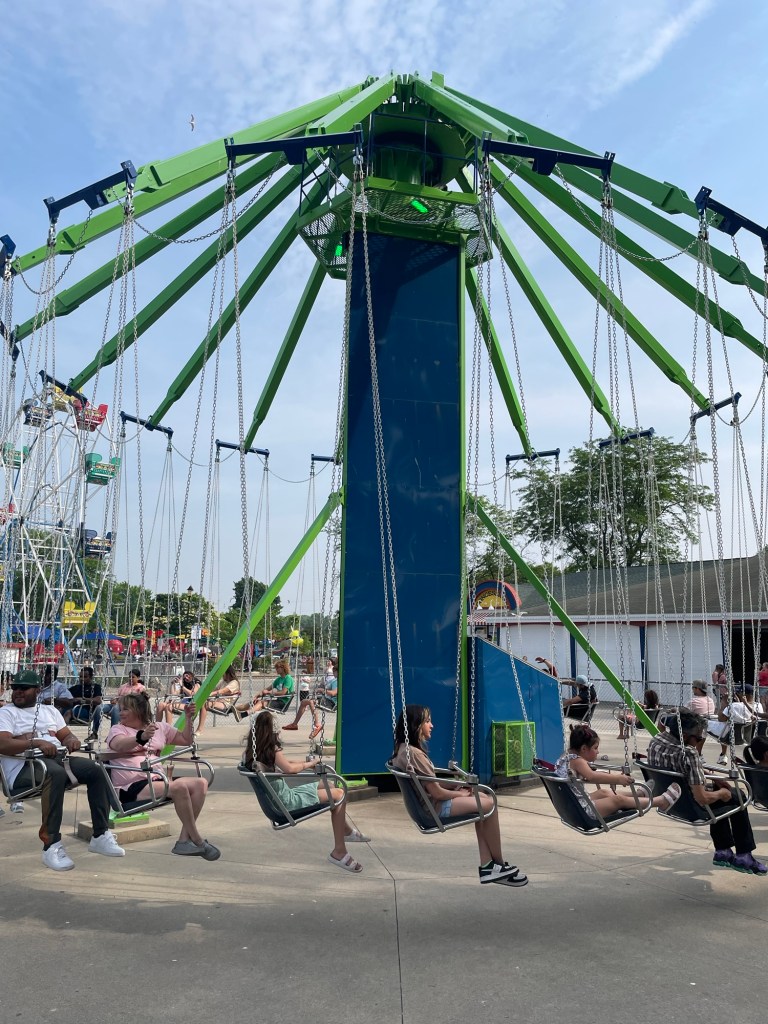 Bay Beach swing ride