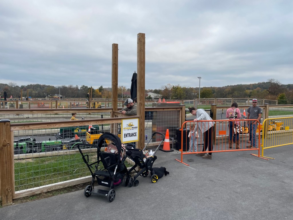 Kids in line at Dig'n Zone