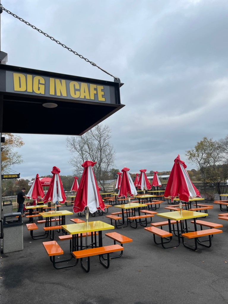 Dig In Cafe Outside Seating