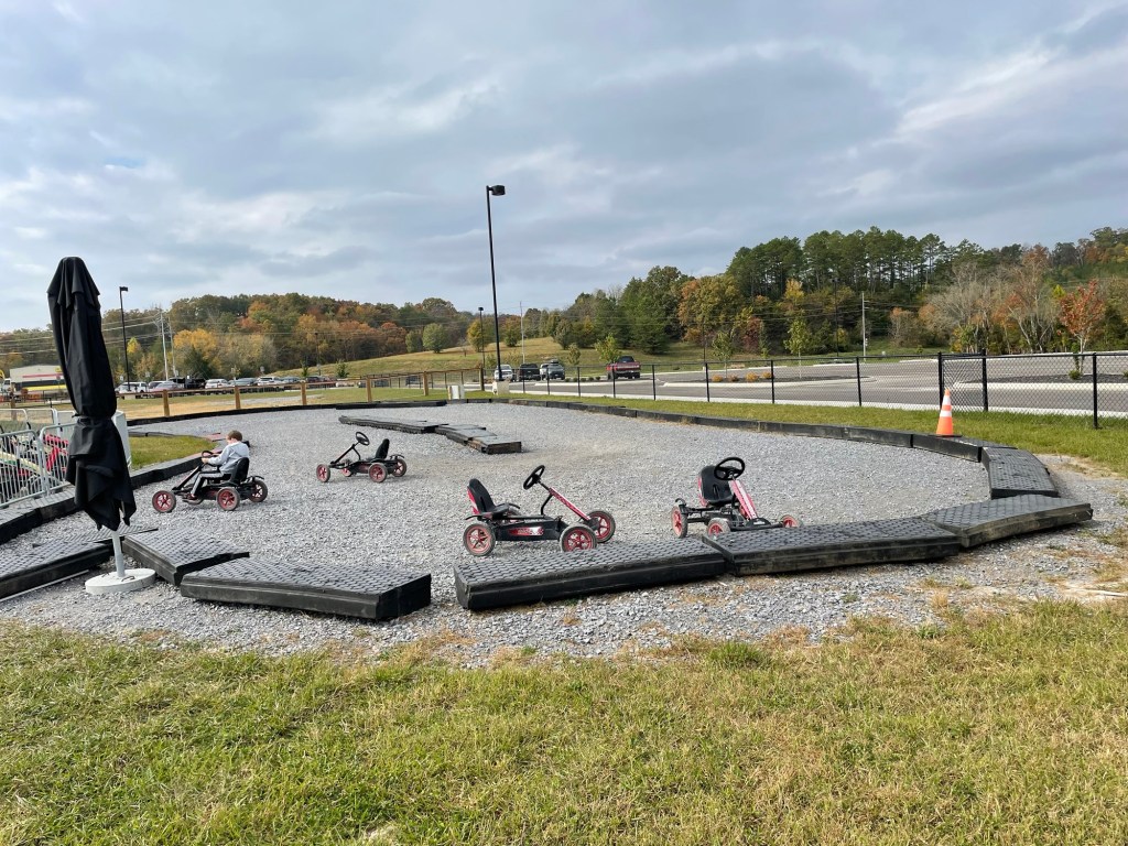 Peddl'n peddle car reace at Dig'n Zone