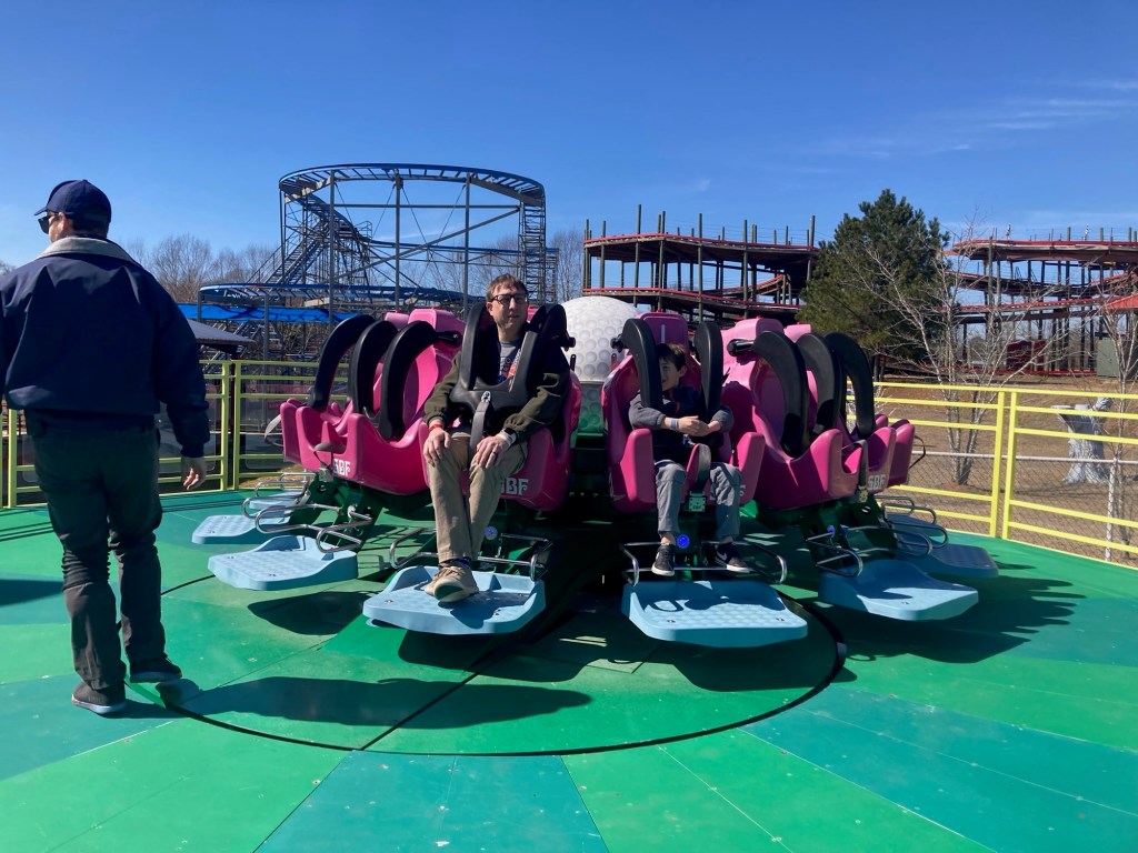 Hook & Slice flat ride at Fun Stop Atlanta