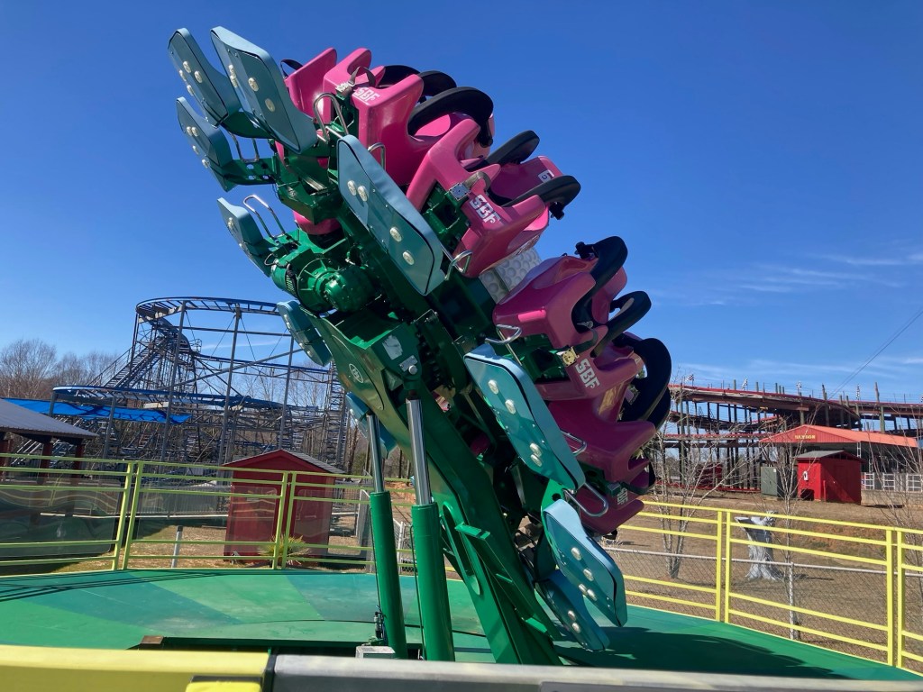 Hook & Slice flat ride at Fun Stop Atlanta