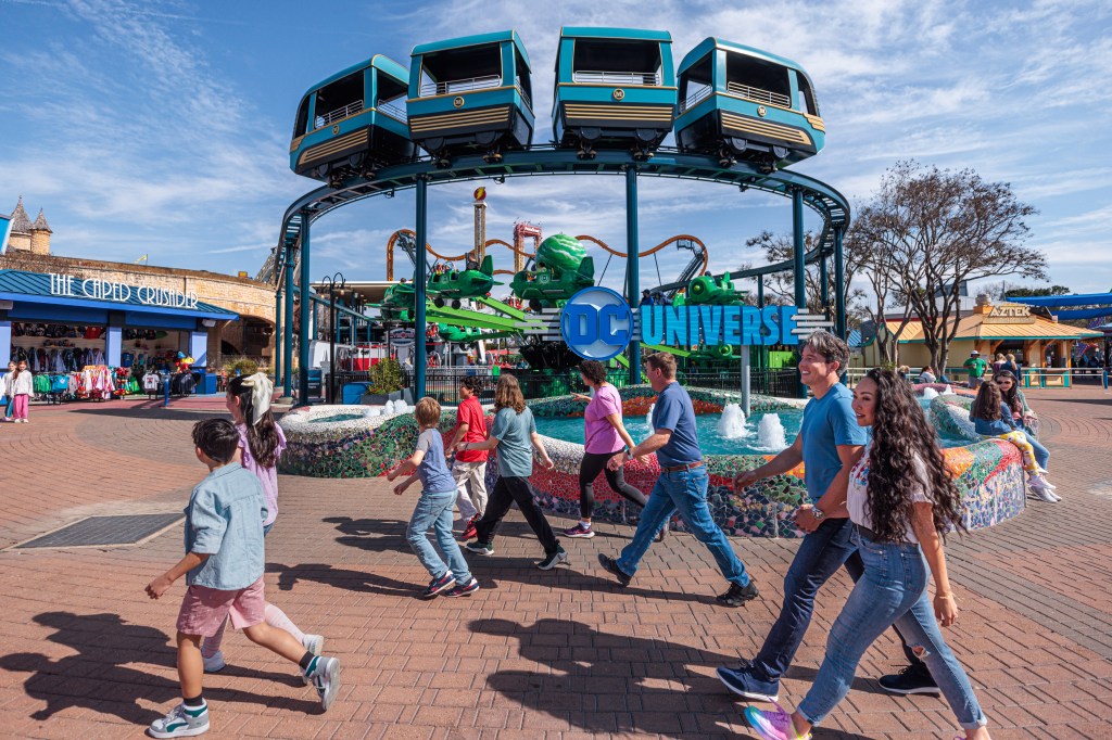 METROPOLIS™ Transit Authority at Six Flags Fiesta Texas