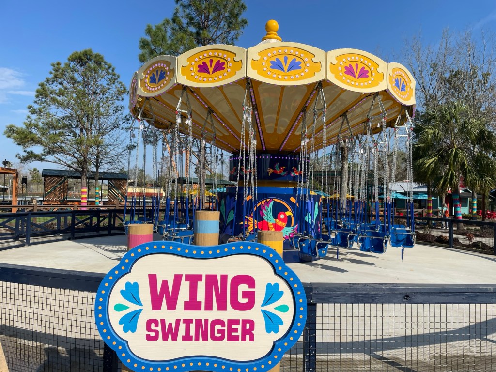 Winged Swinger ride