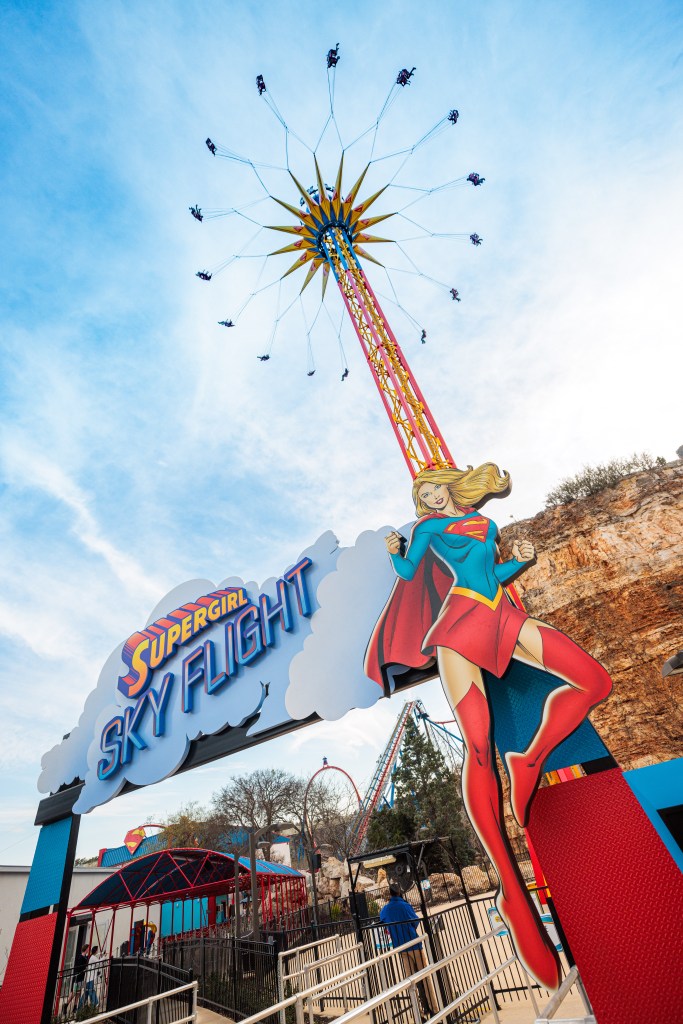 SUPERGIRL Sky Flight at Six Flags Fiesta Texas