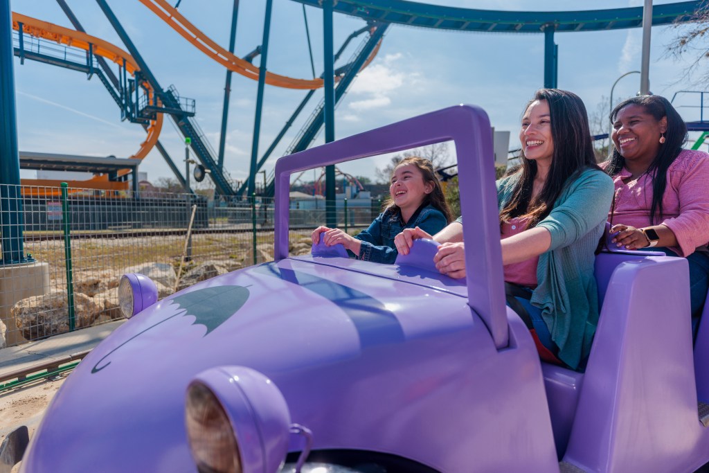 THE PENGUIN: Gotham City Getaway at Six Flags Fiesta Texas