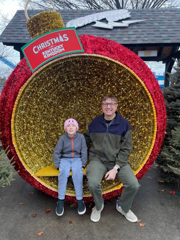 Christmas picture spot at Kentucky Kingdom