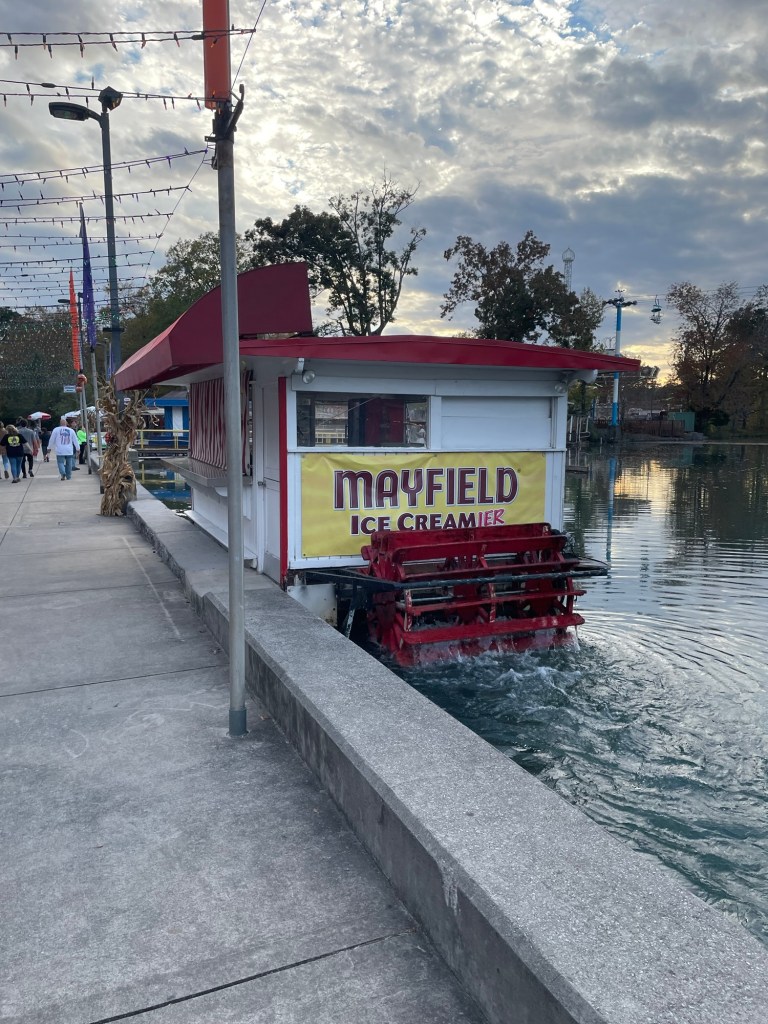 Mayfield ice cream riverboat at Lake Winnie amusement park