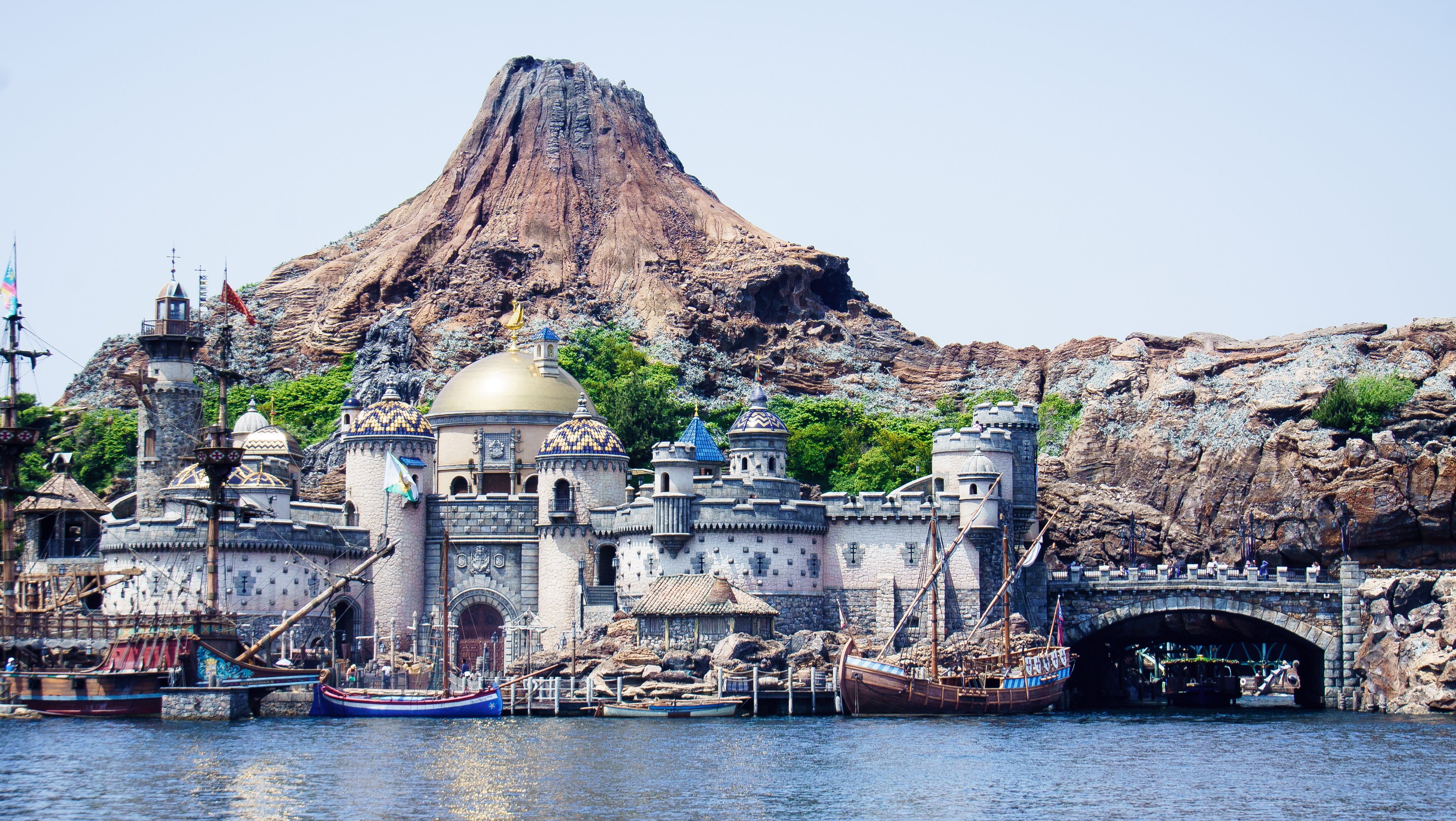 Tokyo DisneySea volcano