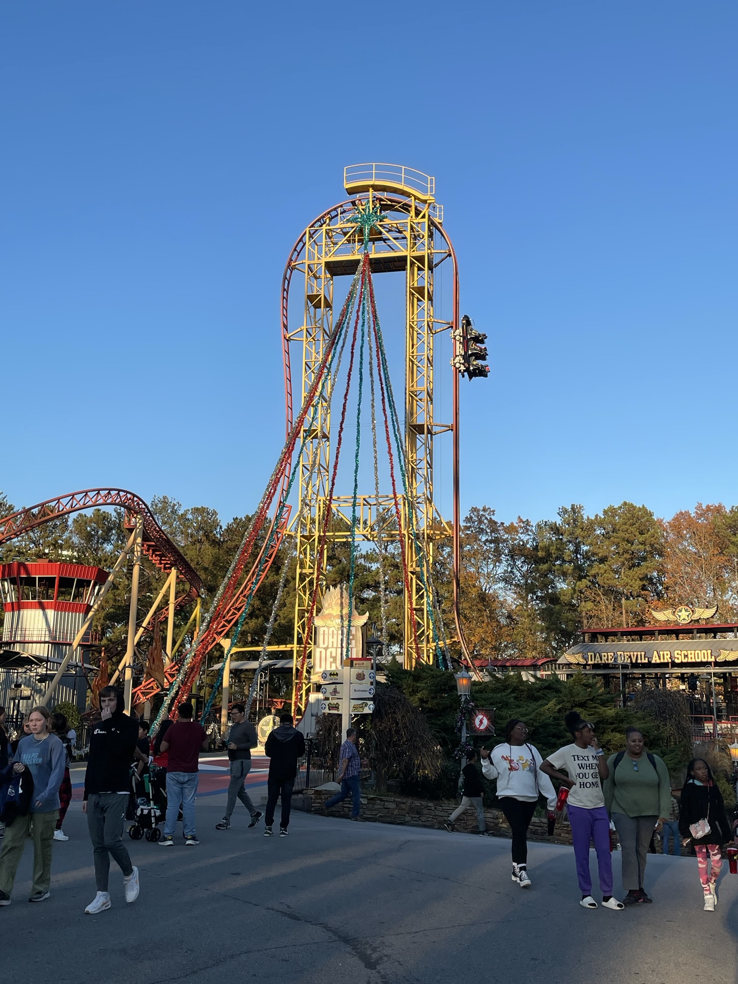 Holiday in the Park is Returning to Six Flags Over Georgia | BGT Safari