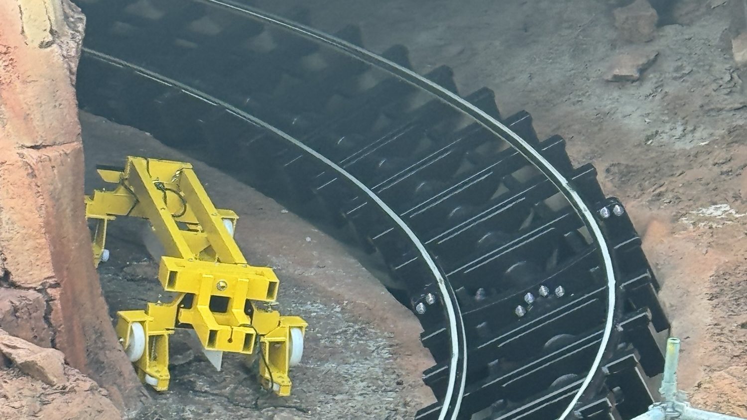 Special yellow vehicle for track envelope testing