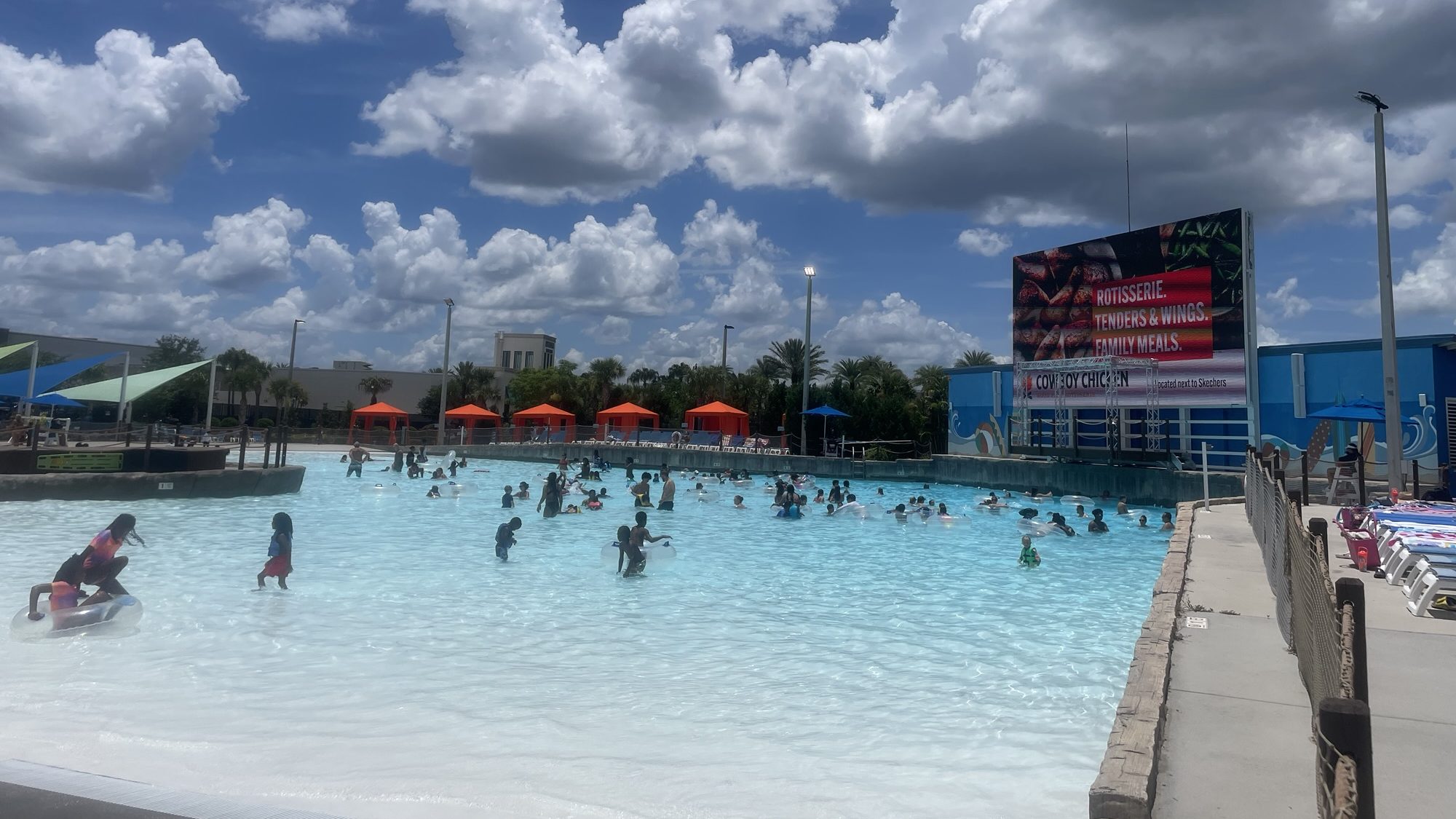 Wave pool at Island H2O