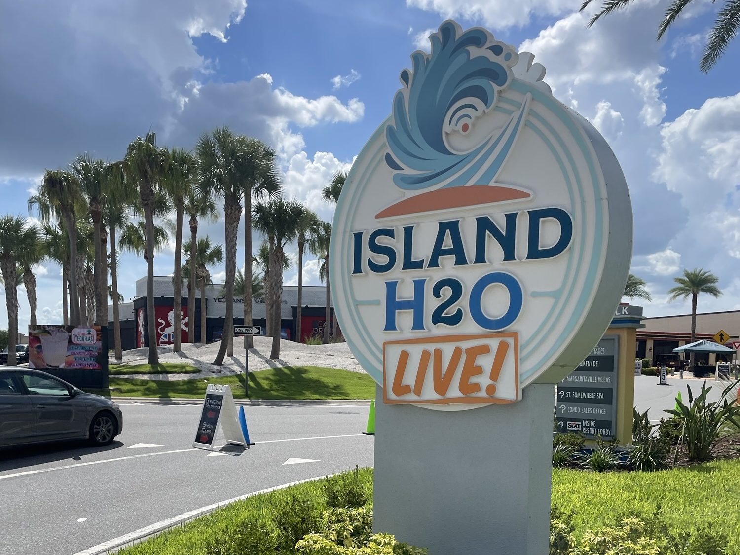 Island H2O Sign