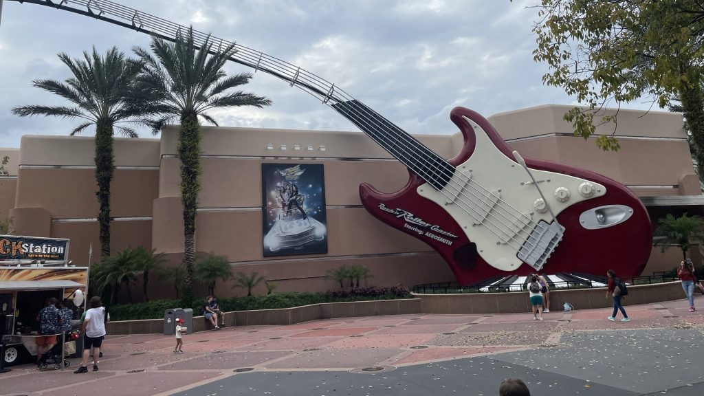 Rock ‘n’ Roller Coaster Starring Aerosmith building exterior