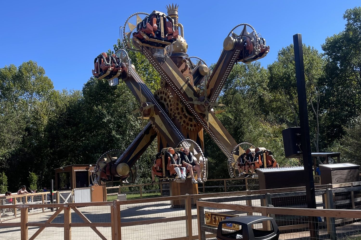 The Steamwhirler, a Zamperla NebulaZ, at Six Flags America