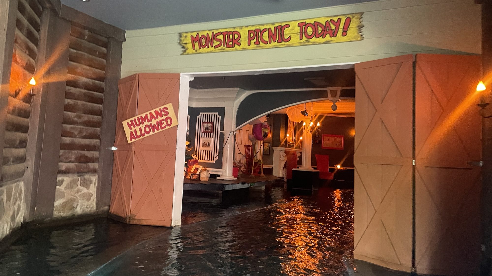 The Best Six Flags Dark Ride is Monster Mansion at Six Flags Over