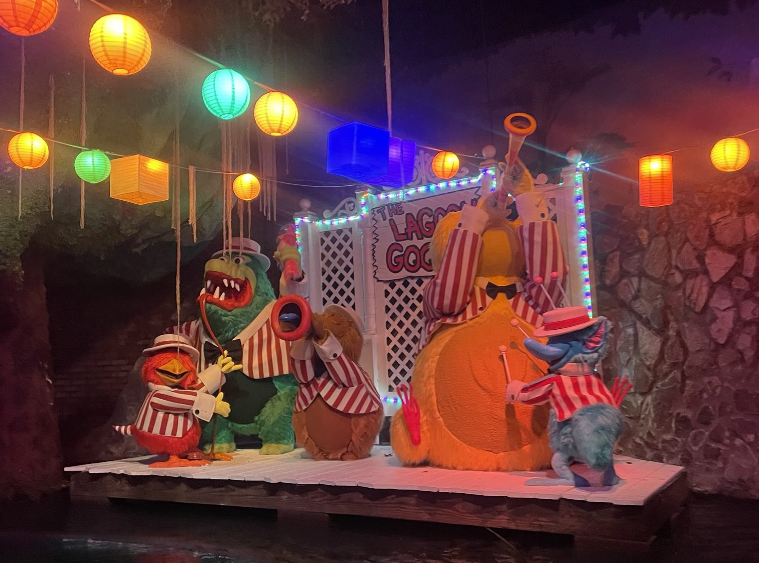 The Best Six Flags Dark Ride is Monster Mansion at Six Flags Over