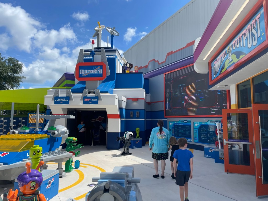 Galacticoaster entrance