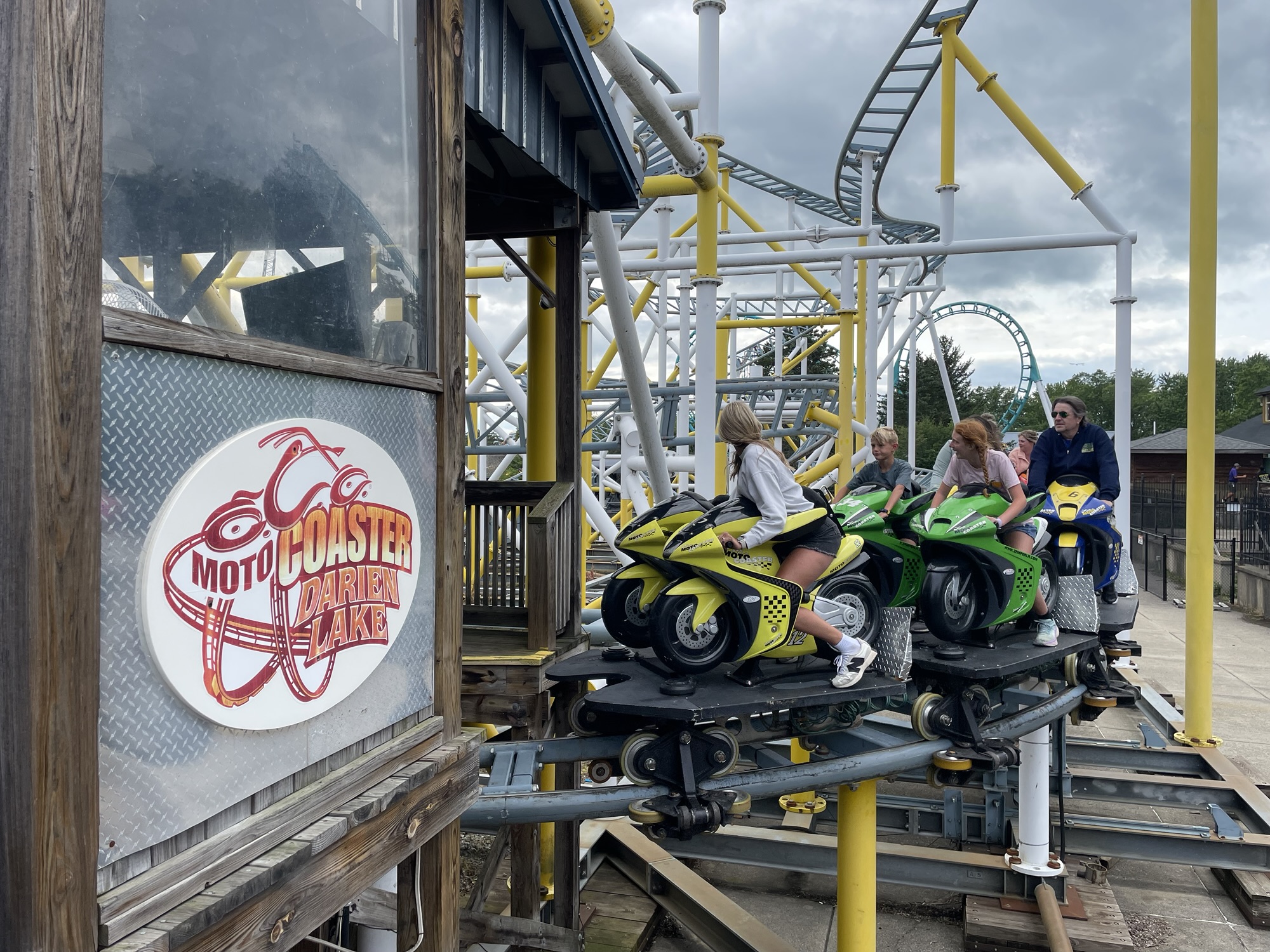 Free！コースター Motocoaster at Darien Lake is One of the Only Flywheel Launch