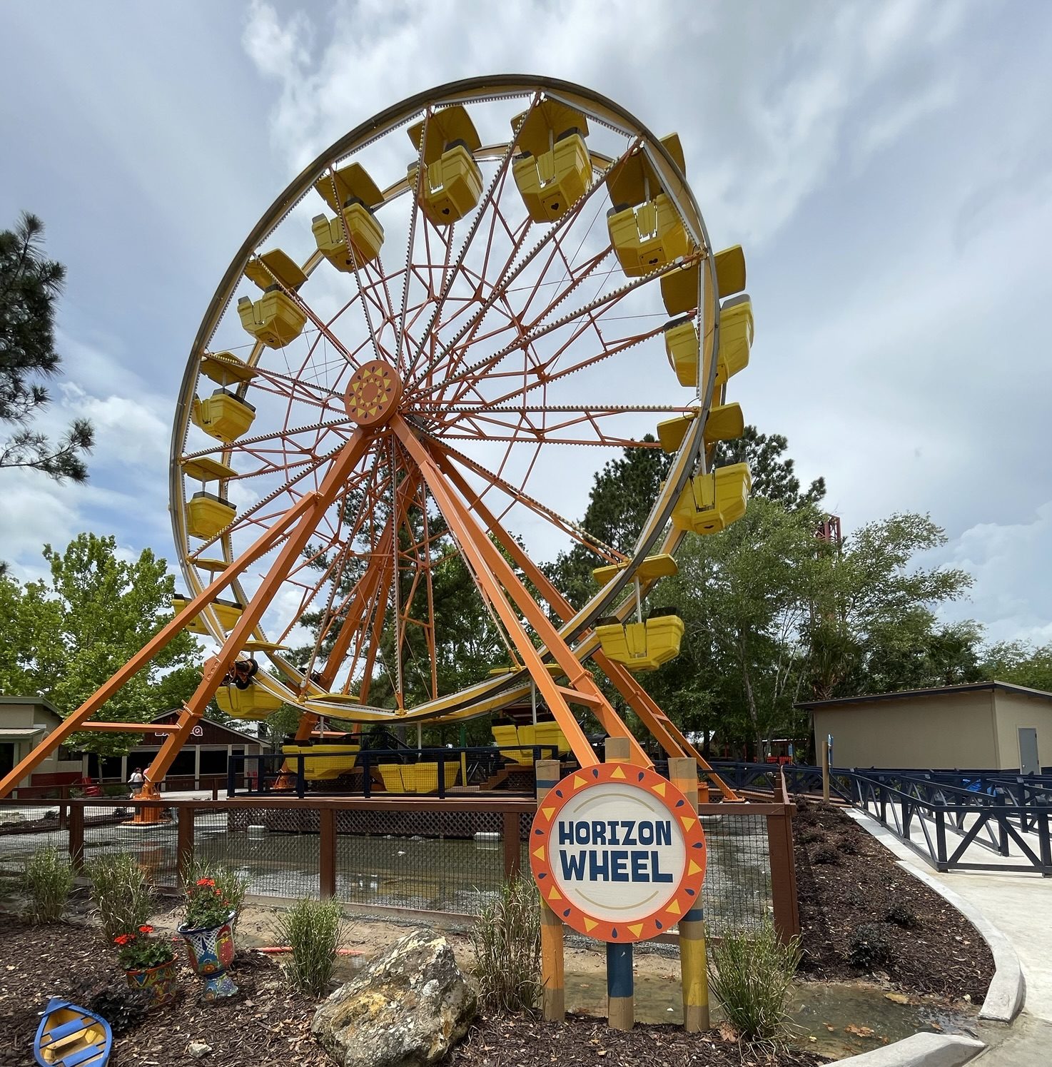 Horizon Wheel at Wild Adventure